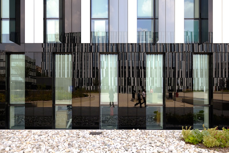Illustration for article titled Buildings Designed to Look Like Barcodes